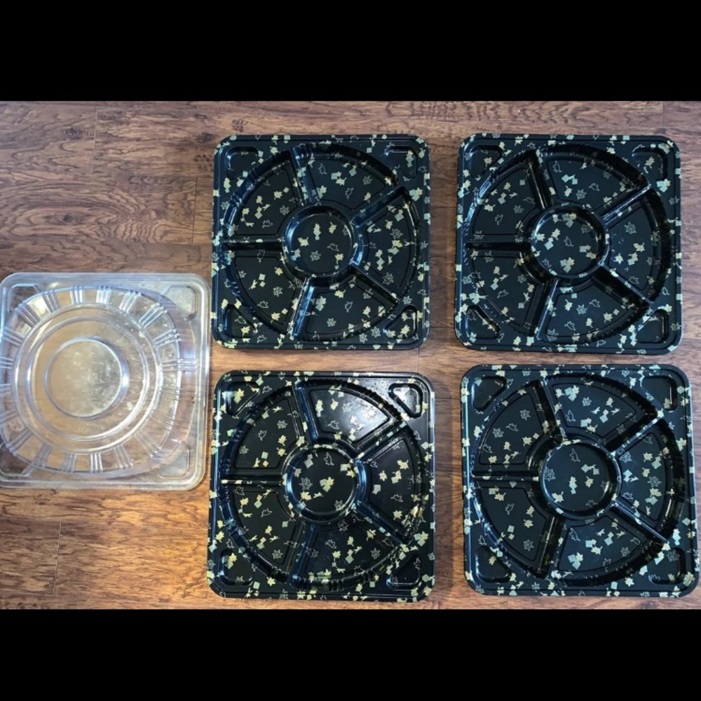 4 oriental trays